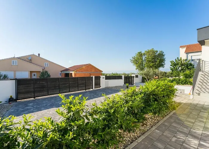 Villa Barbara-Holiday Home With Sea View